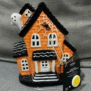 Aldi Spooky Halloween 2025 Led Ceramic House Orange and Black